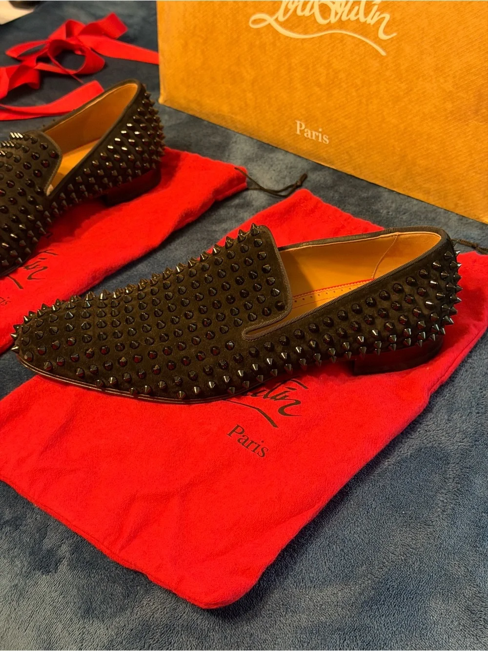 Christian Louboutin Dandelion Spikes Flat Veau - Black
